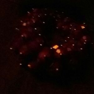 Stone ruby colored glass stretch braclets